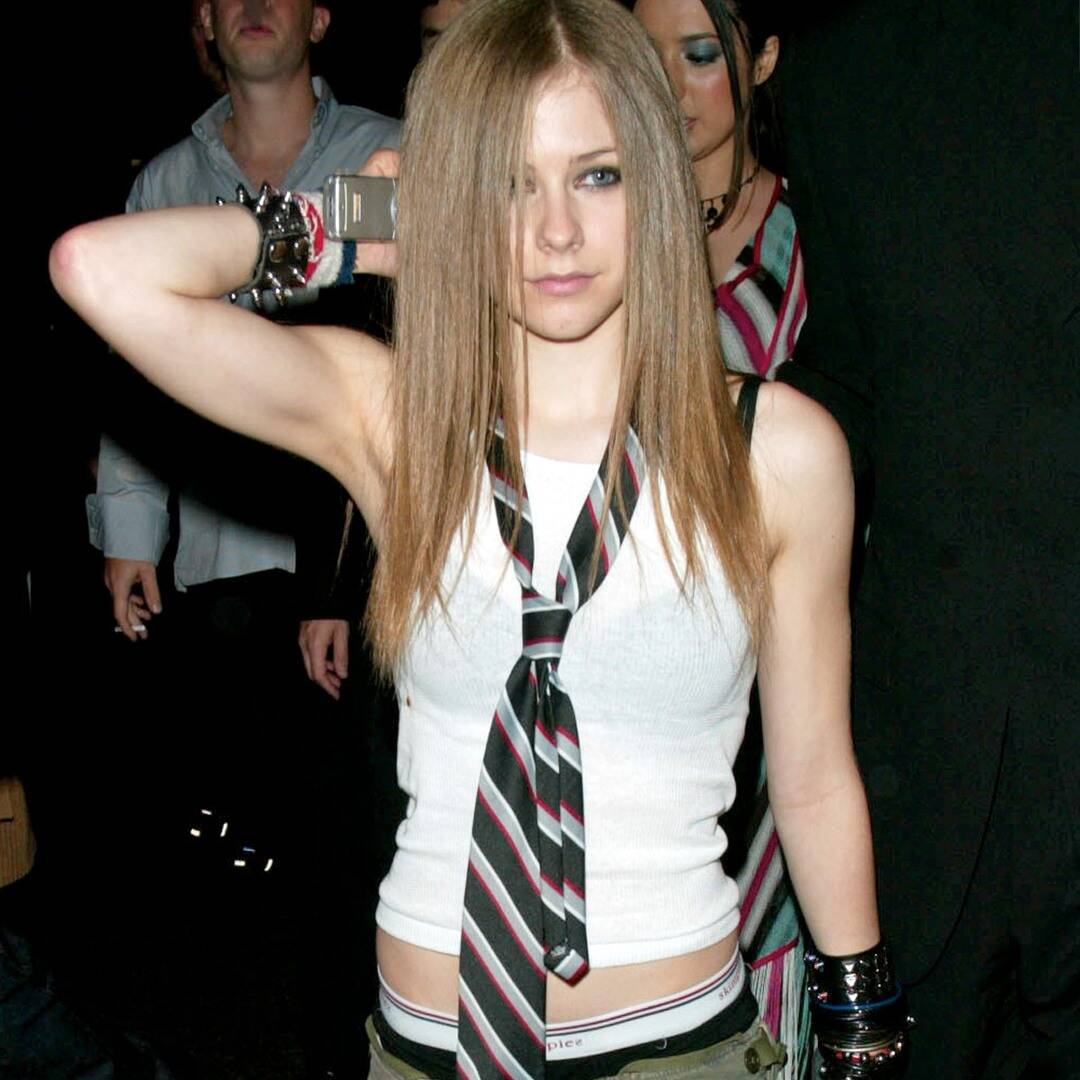 Avril Lavigne  iconic y2k outfits