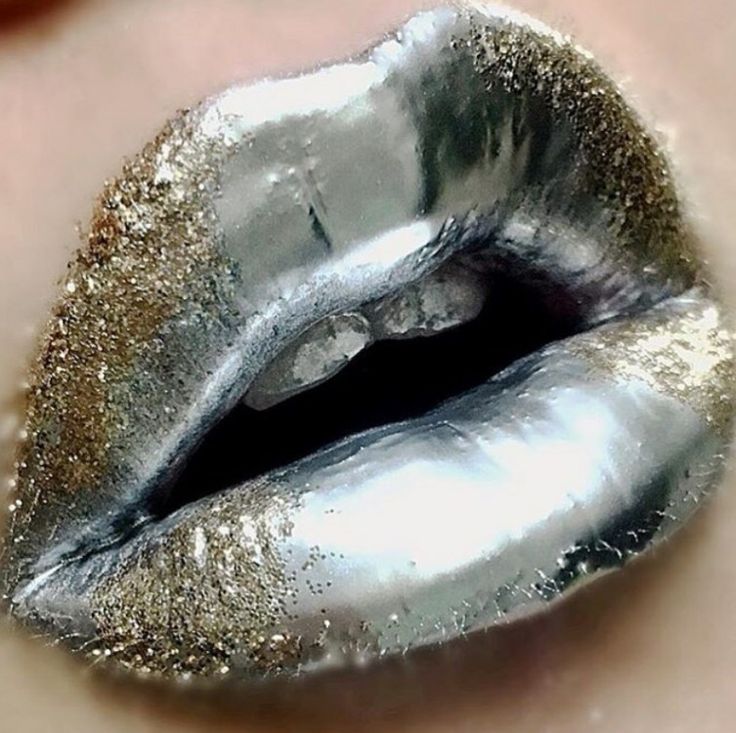 Silver lipstick y2k makeup