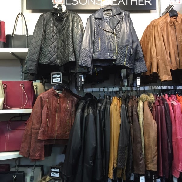 Wilsons Leather Coat: Craftsmanship in Leather Fashion插图2